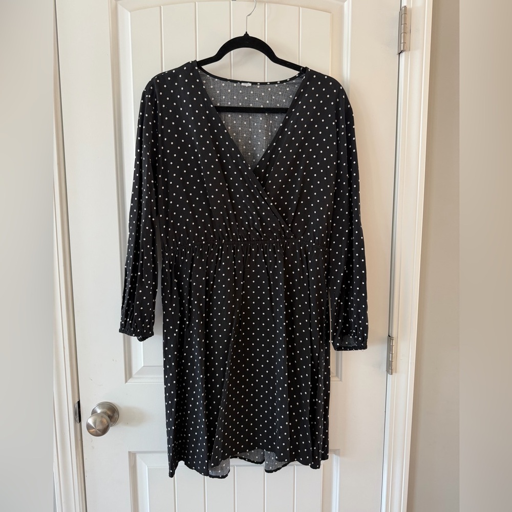 Old Navy Black and White Polka Dot Long Sleeve Dress